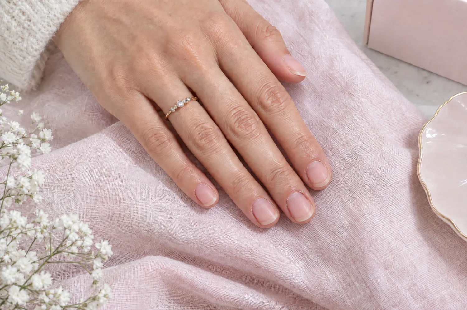 French amande — avant | Chez Naima Nail's